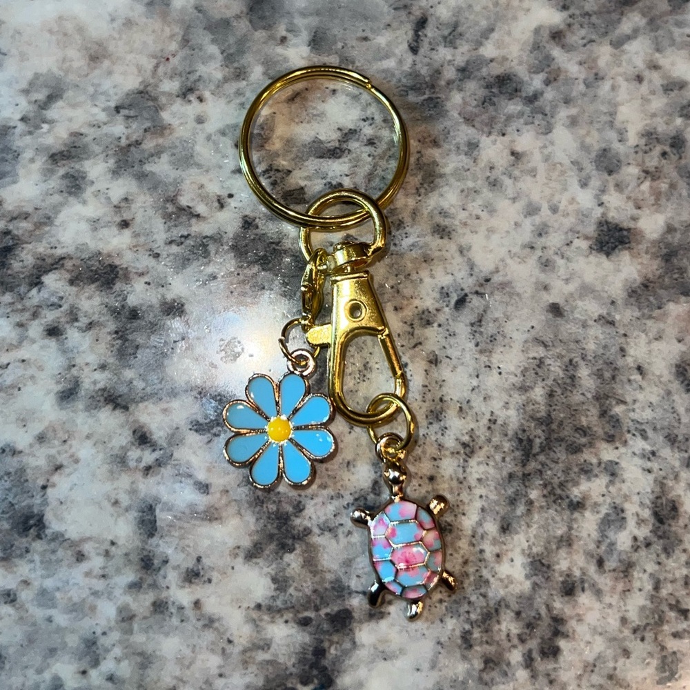 BRAND NEW Cotton Candy Turtle Floral Keychain